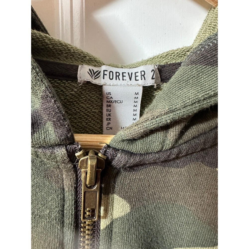 Forever 21 Camo Cropped Full Zip Hoodie Women's Medium Activewear Jacket SizeM - Picture 5 of 7